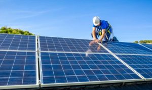 Installation et mise en production des panneaux solaires photovoltaïques à Rousson